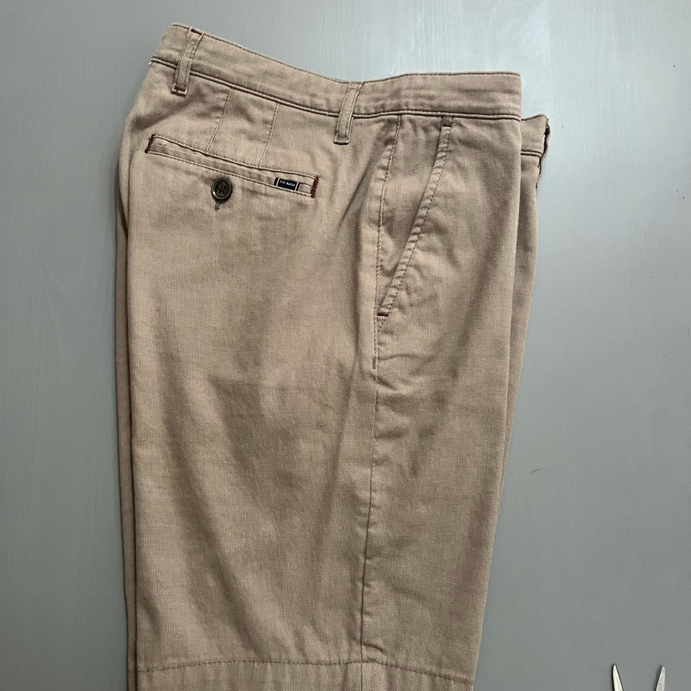 Ted Baker London men’s shorts, size 31 R.